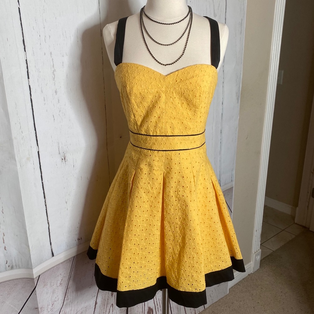 Bebe Sun Dress - Picture 3 of 16